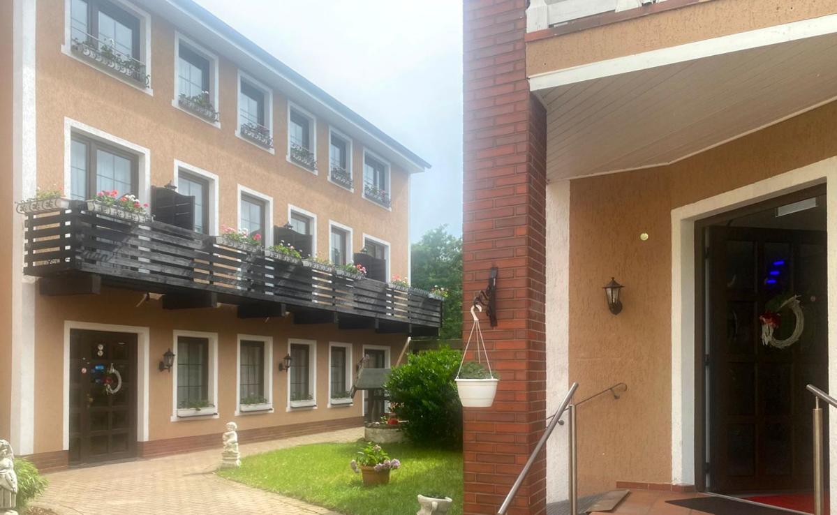 Spreehotel Шпремберг Екстериор снимка